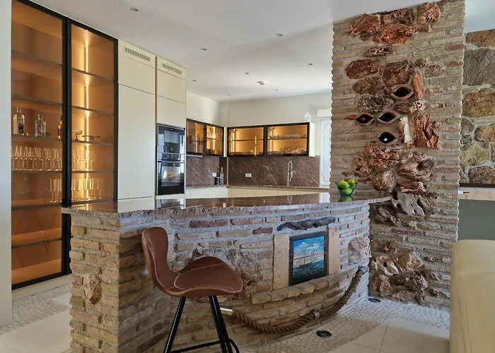 Arian Mit Tollem Meeresblick Und Luxusausstattung In Gialasi Villa Epidaurosz