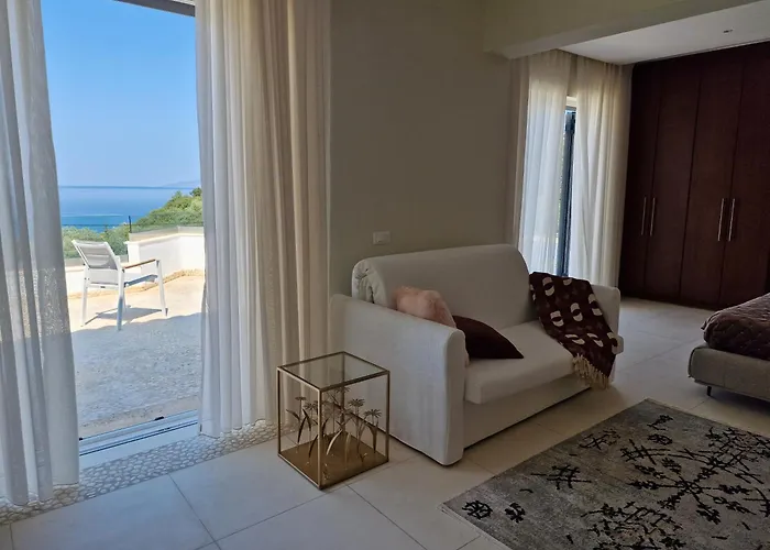 Arian Mit Tollem Meeresblick Und Luxusausstattung In Gialasi Villa