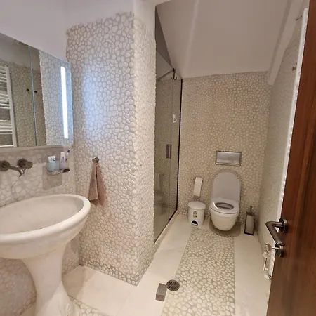 Arian Mit Tollem Meeresblick Und Luxusausstattung In Gialasi Villa